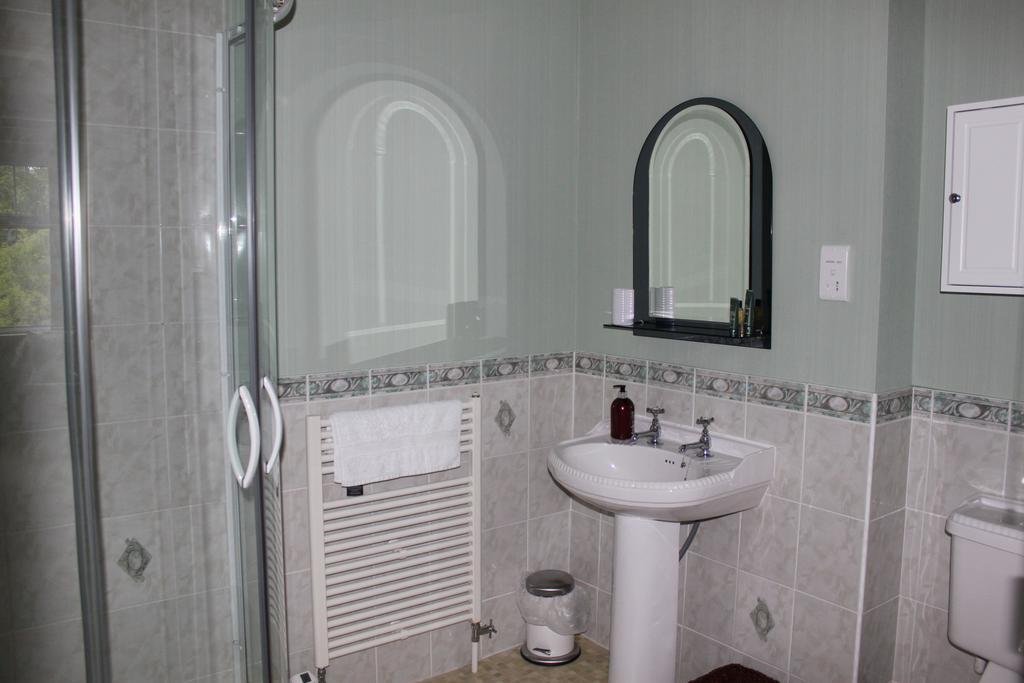 Barton House Bed & Breakfast Матлок Екстериор снимка